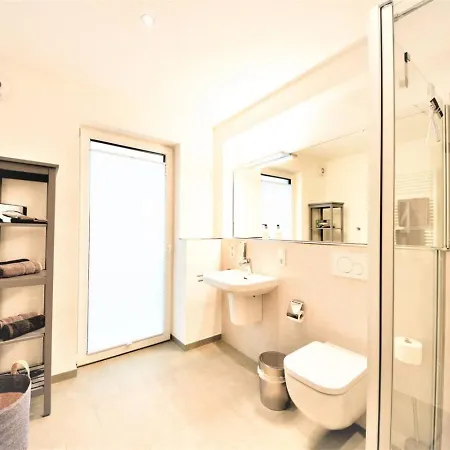 Seeblick 13 Roter Apartment